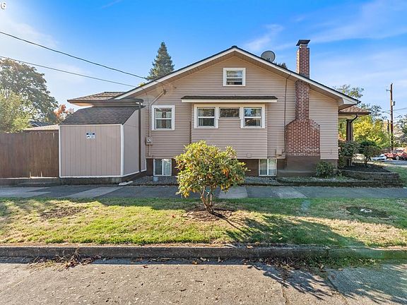 4th image of 2956 NE 34th Ave