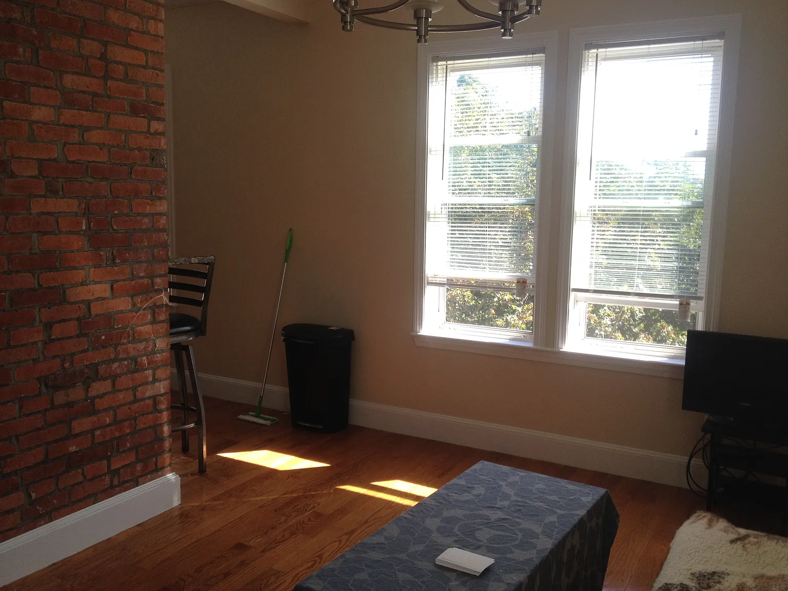 3 bed, 9999 sqft, $3,500 — Photo 4
