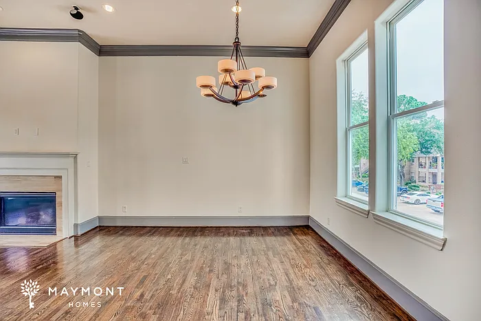 2207 Hilshire Glen Ct — Photo 11
