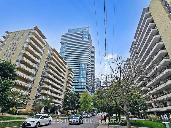 2nd image of 185 Roehampton Ave #520