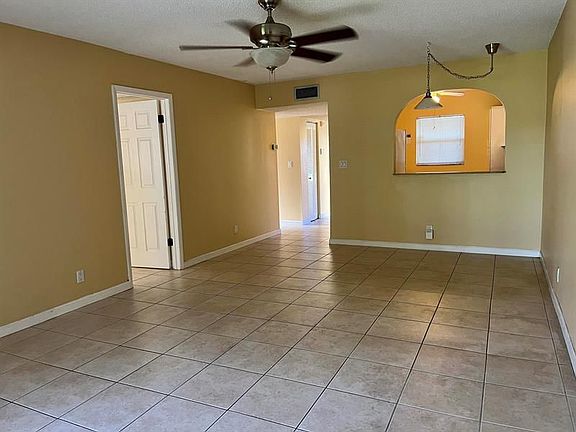 3rd image of 5535 Lakewood Cir N APT 311