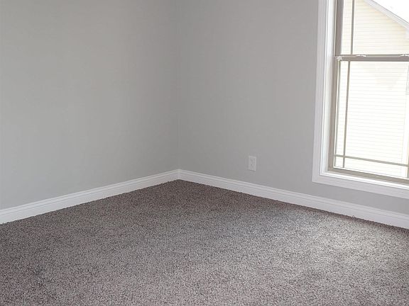2nd image of 32 W Creek Farms Lot 32