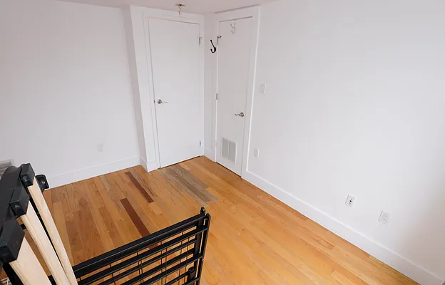 Rented by Compass | media 32