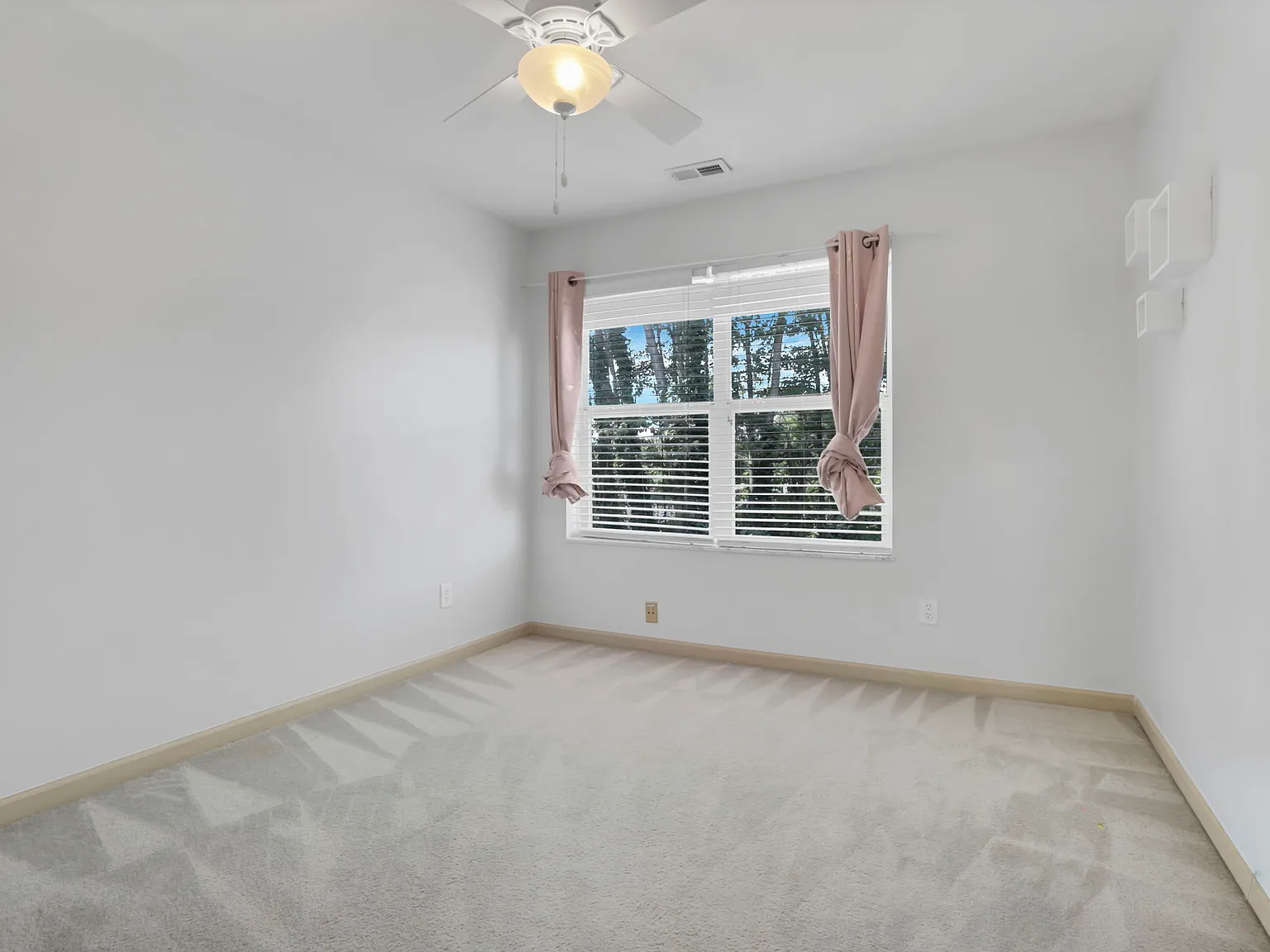 2 bed, 1508 sqft, $2,400 — Photo 3