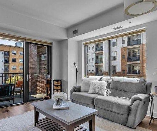 2nd image of 1650 Fillmore St APT 304