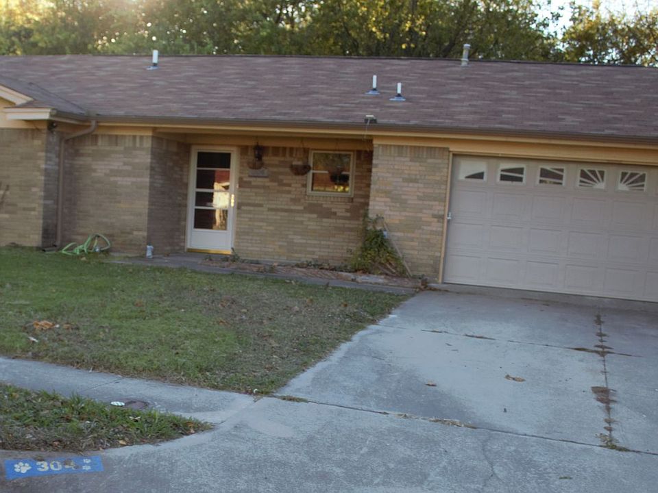 1st image of 304 Cottonwood Dr