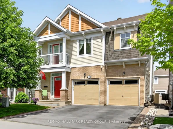 33 Summitview Dr, Ottawa, ON K2M 2V9