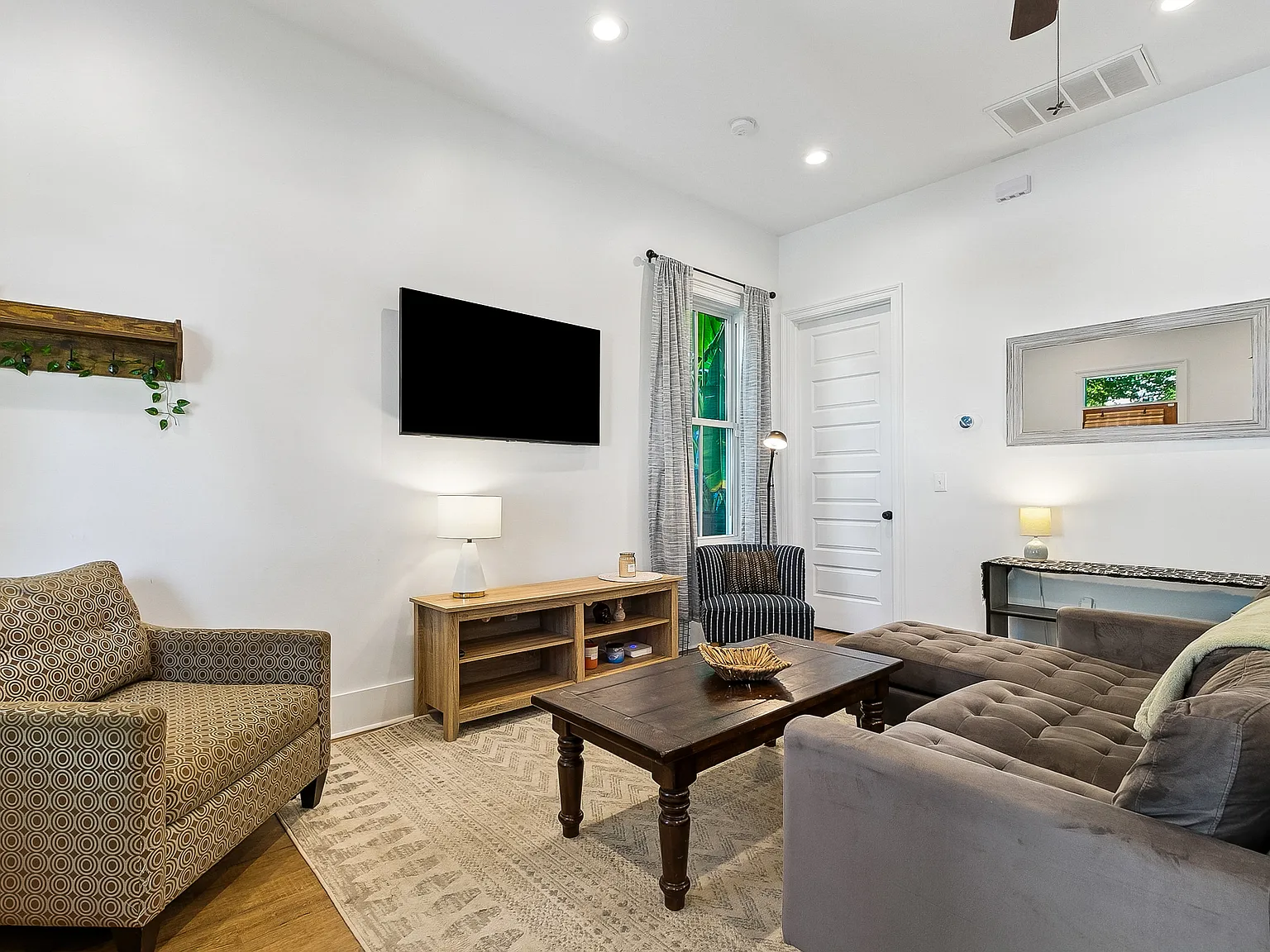 1 bed, 525 sqft, $1,700 — Photo 3