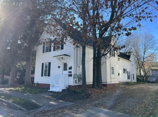 164 Summer St, Auburn, ME 04210