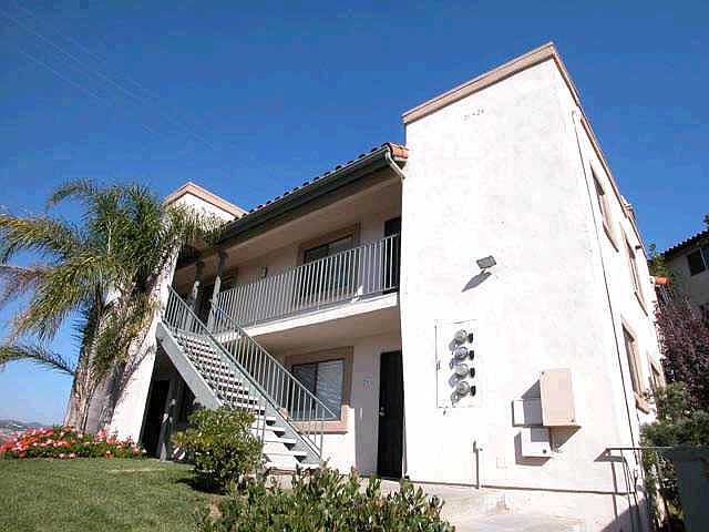 051075872_101_12_06222016