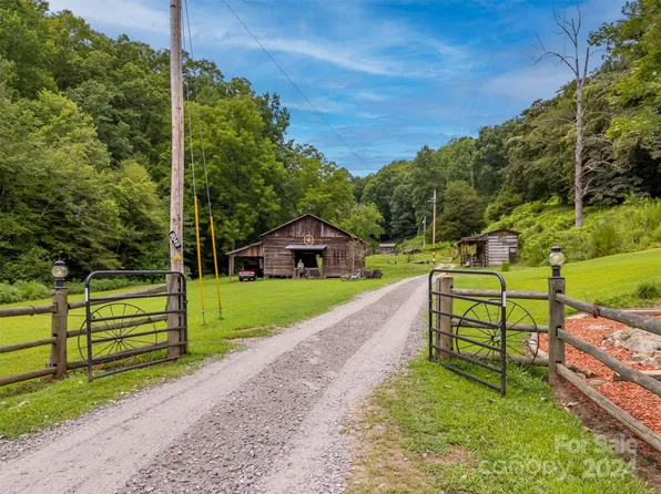 8049 State Highway 64, Nebo, NC 28761