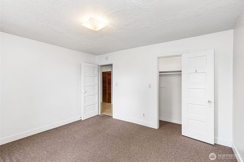 4th image of 12340 Sand Point Way NE