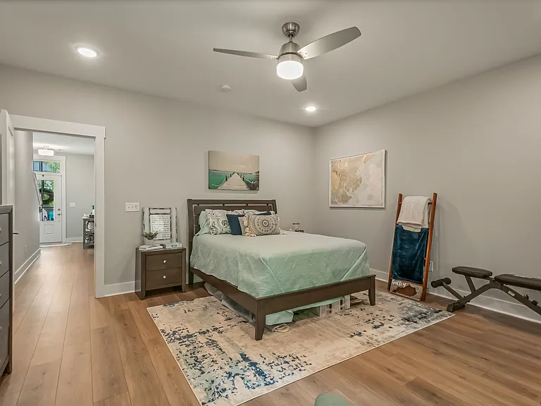 207 Stonecrest Cir — Photo 8
