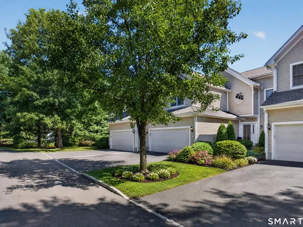 17 Regency Circle #17, Trumbull, CT 06611