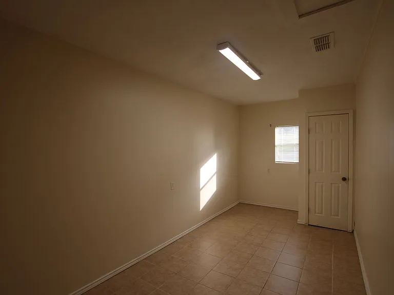 2113 Old Omen Rd — Photo 23