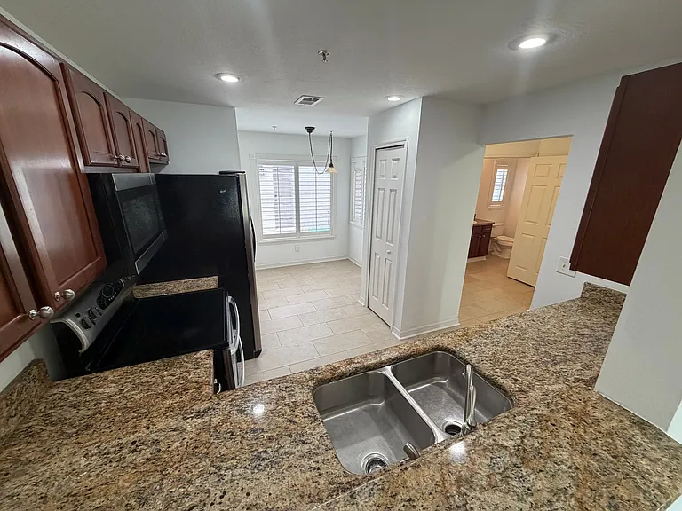 110 Olive Tree Cir — Photo 4