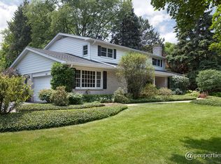 1801 Silverwillow Dr, Glenview, IL 60025