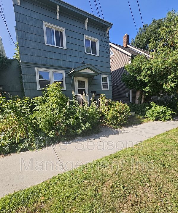 1st image of 393 North St #1