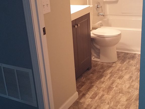 3rd image of 3107 Flame Dr