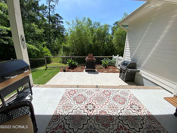 4th image of 1876 Springwood Dr