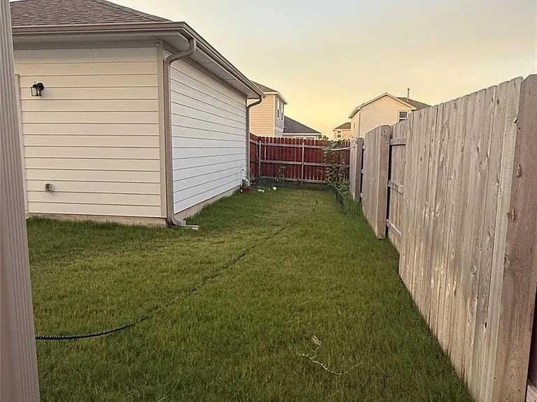 2417 Lucy Axel Ln — Photo 25