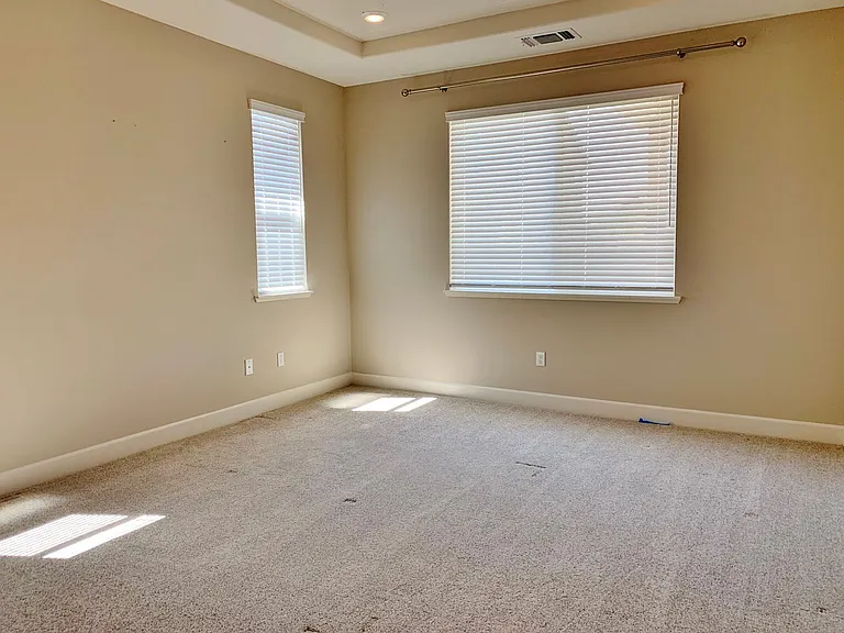 925 Fulton Way — Photo 8
