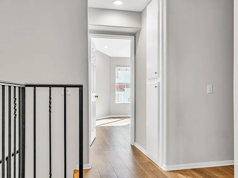 315 Westlake Vista Ln — Photo 30