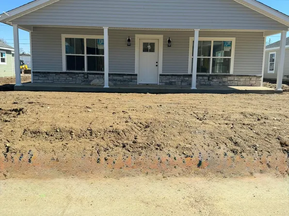 704 Clifton Ave, Springfield, OH 45505