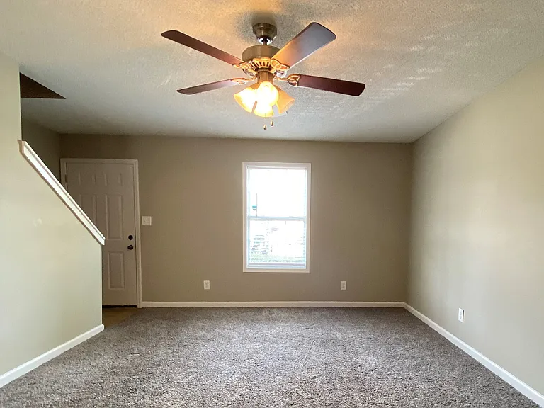 541B Patriot Park Ct — Photo 7