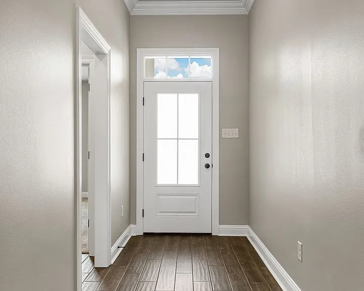 211 Hyperion St — Photo 17
