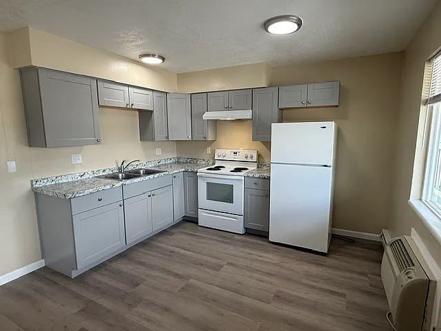 420 E Park St — Photo 3