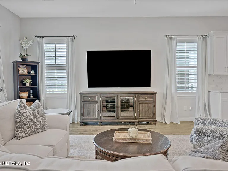 102 Seabrook Dr — Photo 13