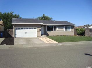 1055 Daniel Dr, Petaluma, CA