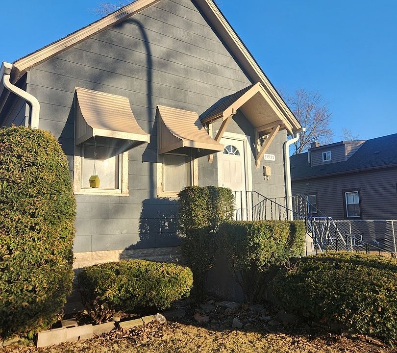 1st image of 13933 S Michigan Ave