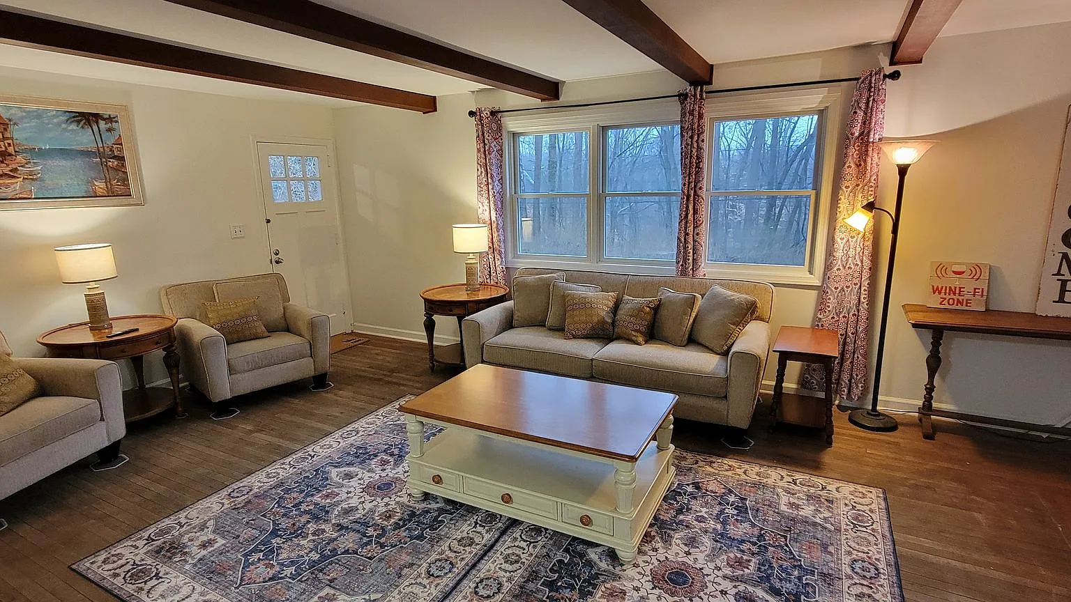 Walking distance to UD - Available June2027-May2028 — Photo 2