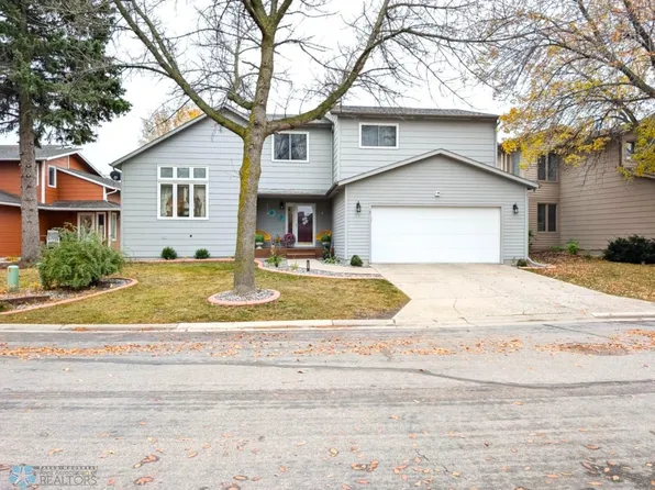 55 Fremont Dr S, Fargo, ND 58103