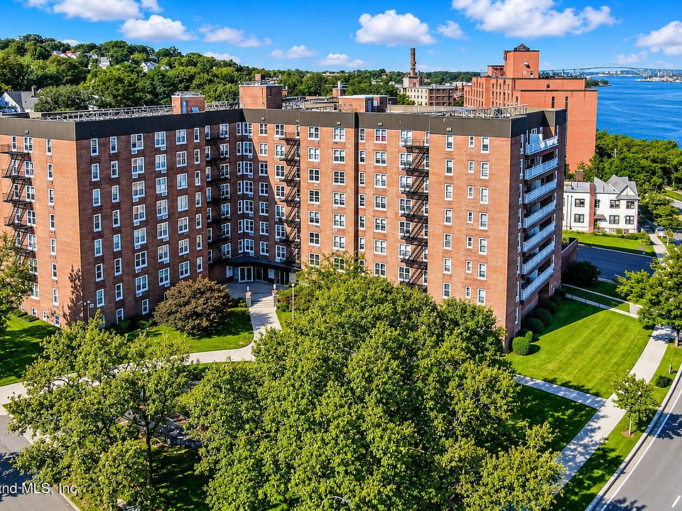 1st image of 350 Richmond Ter APT 3T