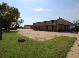 1724 Central Ave, Estherville, IA 51334