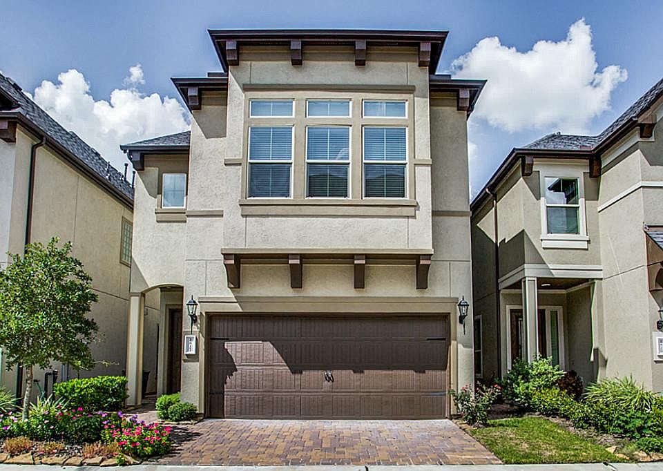 1st image of 2827 Shadow Woods Ct