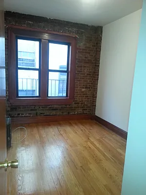 Rented by Allen Harris, LREB | media 17