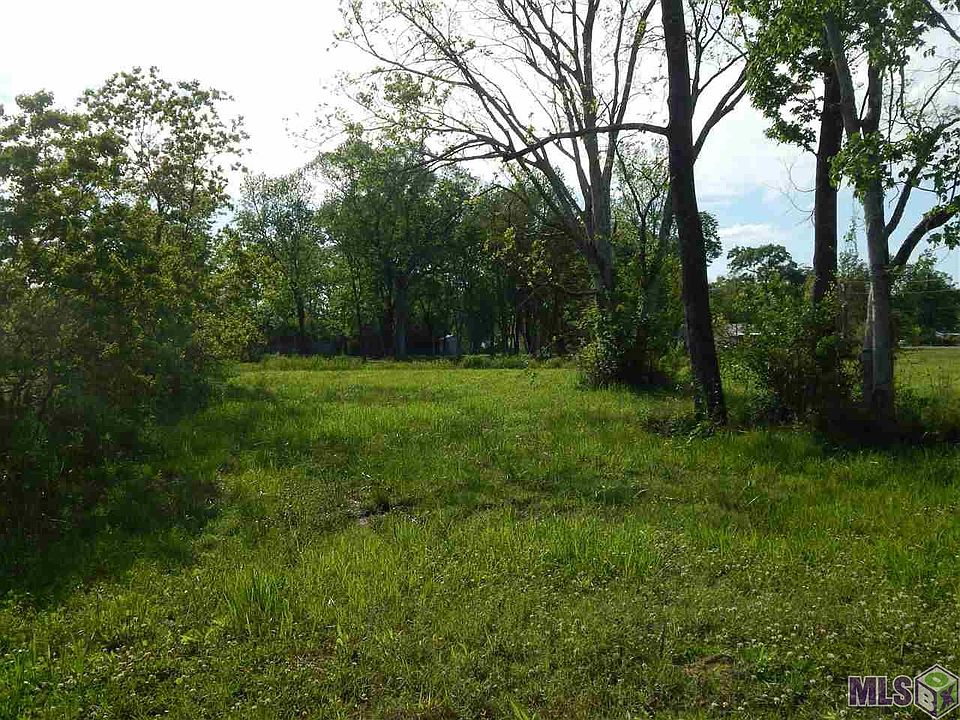2nd image of 8277 Amanda St