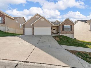 1810 Valley View Cir, Festus, MO 63028