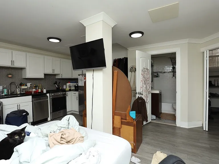 648.5 W Roscoe St #DG — Photo 10