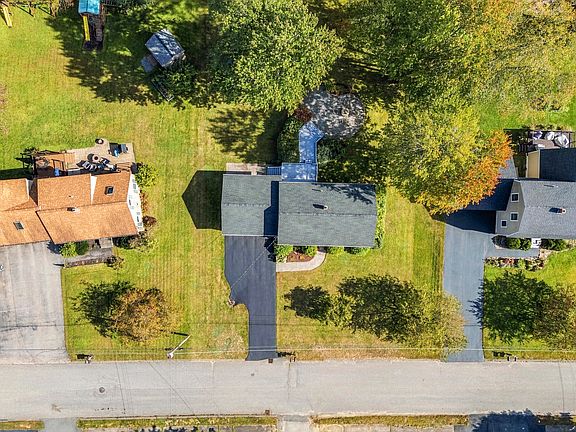 4th image of 49 Buttonwood Road