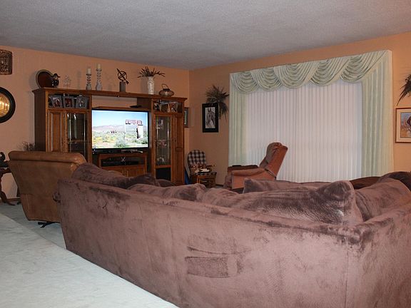 5th image of 1609 Losure St
