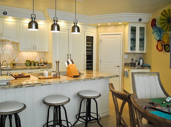 5th image of 334 Padre Blvd #402