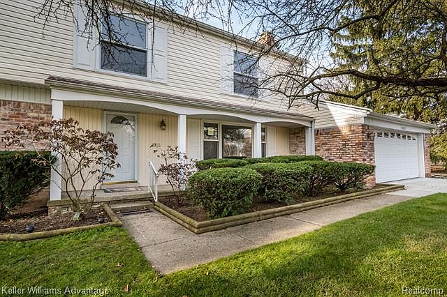 1st image of 30895 W Lincolnshire St