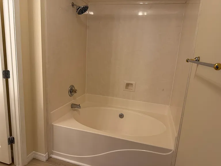 7558 Elizabeth Dr — Photo 5