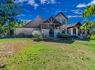 100 Pecan Grove Rd, Sealy, TX 77474