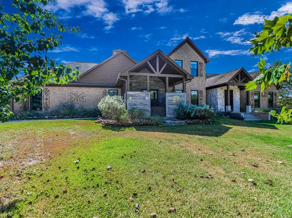 100 Pecan Grove Rd, Sealy, TX 77474